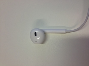 iphone5 headphones.jpg